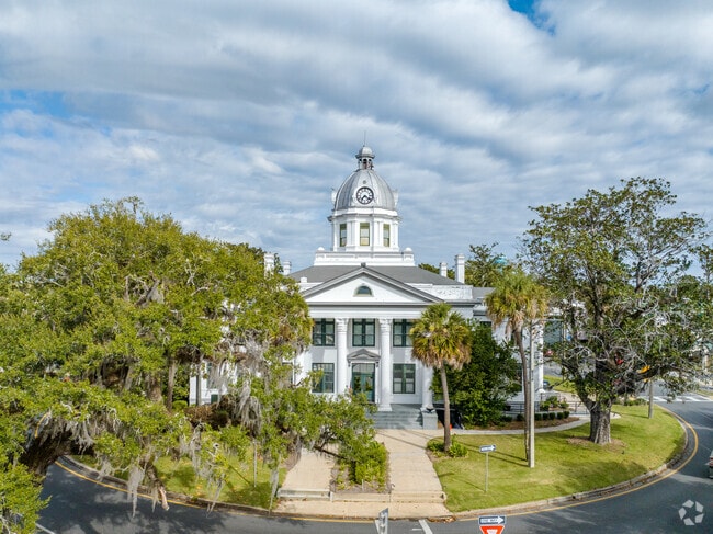The historic Jefferson County Courthouse in Monticello stands proud in the center of town.
