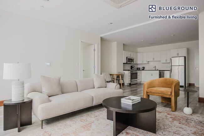 110 W Ocean Blvd unit FL-1-ID1366, Long Beach, CA 90802 - photo 3