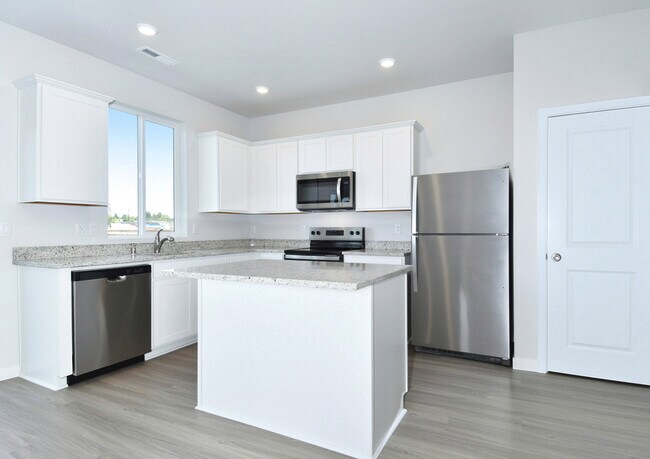 1557 Clark Ave St unit 36446135, Battle Ground, WA 98604 - photo 3