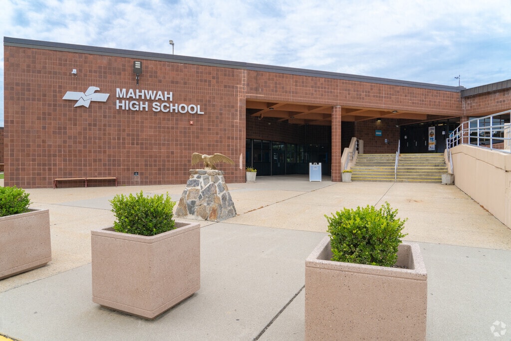 Mahwah High School serves students living in Mahwah.