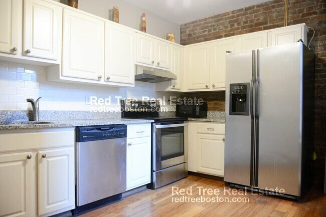 1404 Commonwealth Ave, Brighton, MA 02135 - photo 2