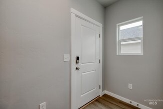 4236 E Kalinga St, Meridian, ID 83642