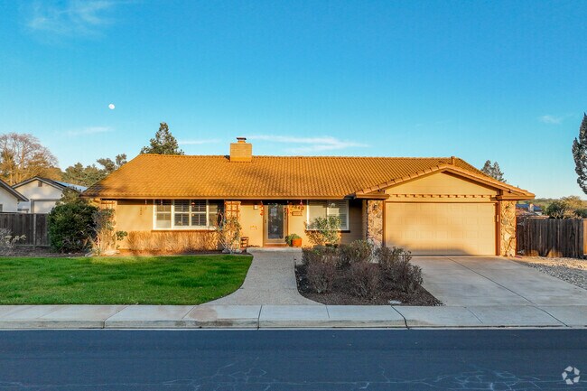Ranch style homes can be found on several streets in the Shadowbrook neighborhood.