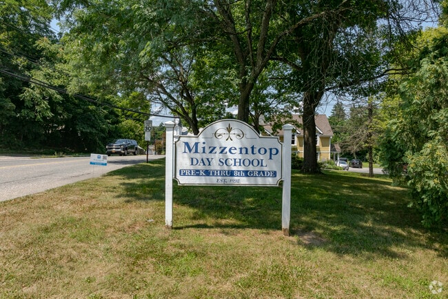 Mizzentop Day School is located at 64 E Main Street in Pawling, NY.