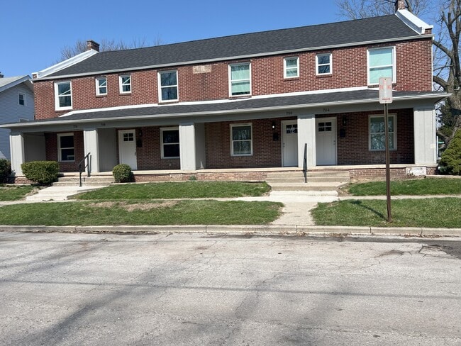 Quad apartments