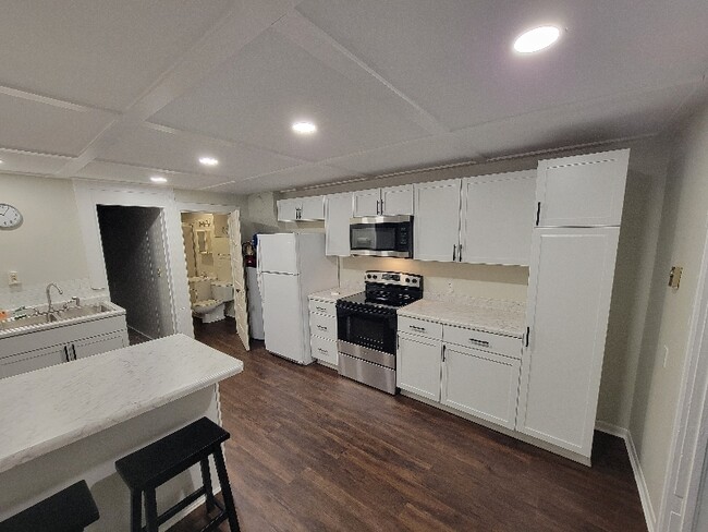 214 Fulton St unit B, Port Clinton, OH 43452 - photo 4