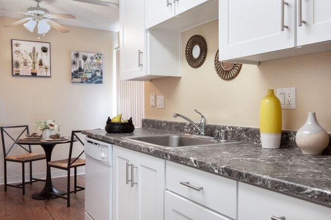 Roberts Lane, Fremont, CA 94538 - photo 5