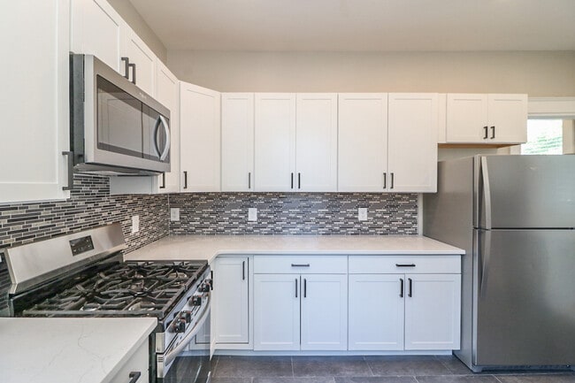 1634 Elkton Place unit 2, Cincinnati, OH 45224 - photo 4