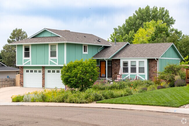 Split-level homes are a popular sight in the Dutch Creek Village neighborhood.