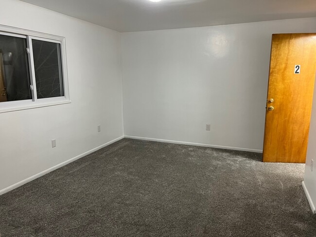 309 W Main St unit 2, New Alexandria, PA 15670 - photo 5