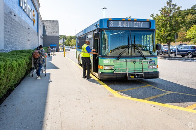 SEAT Buses offer easy local connections throughout Griswold, CT.