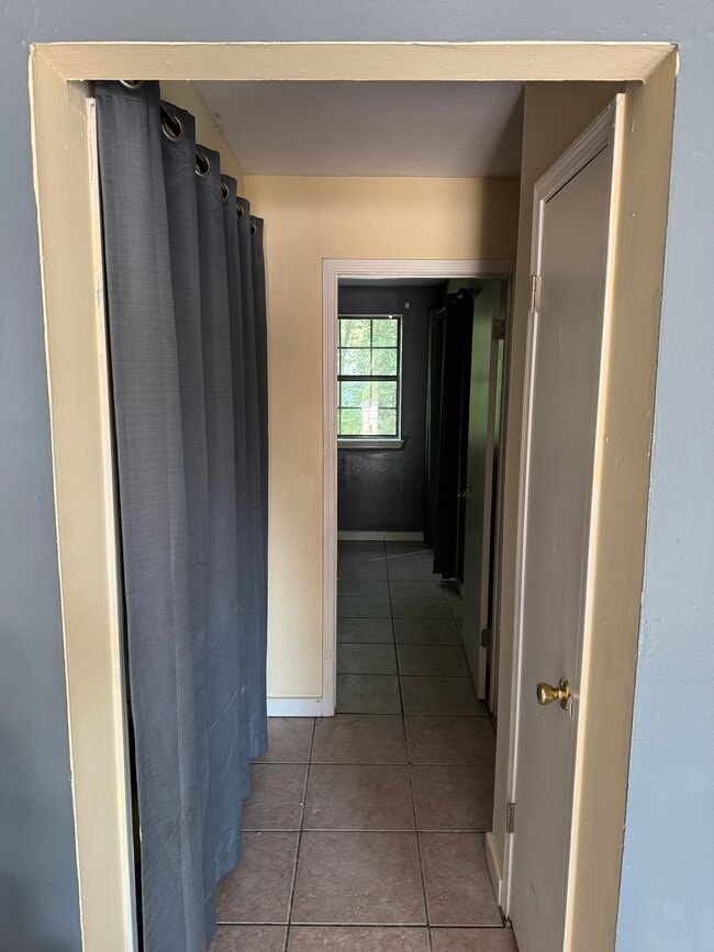 1863 Nekoma Ct unit B, Tallahassee, FL 32304 - photo 5