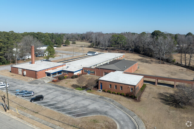 Harnett County Early College in Dunn, NC offers Gifted & Talented programs.
