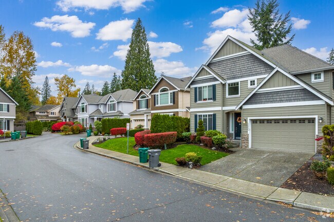 The Wedge offers upscale homes in a planned Woodinville community.