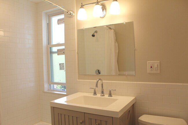 61 Wenham St unit 2, Jamaica Plain, MA 02130 - photo 4