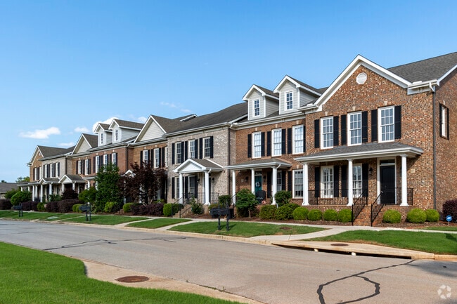 In the Lake Forest Neighborhood of Huntsville there are a large number of town homes.