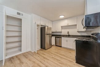 5474 Reservoir Dr, San Diego, CA 92120