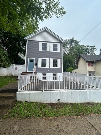 6 Charles St Unit 2, Montclair, NJ 07042