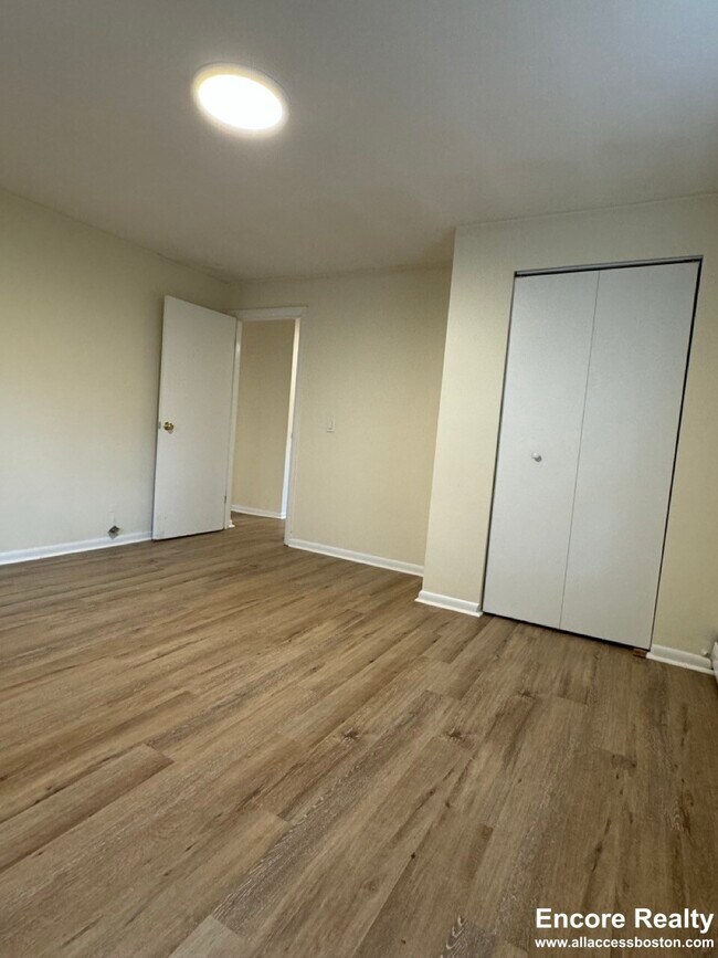 38 Higgins St unit 13, Boston, MA 02134 - photo 6