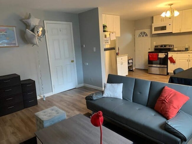Open concept kitchen/living room
