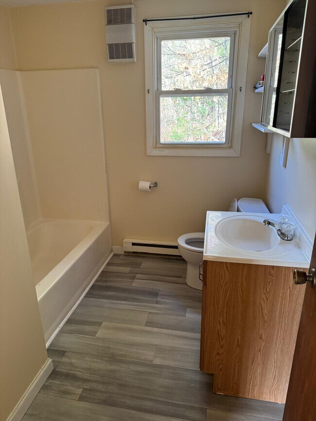 114 North St unit 114 North Street, Belchertown, MA 01007 - photo 5