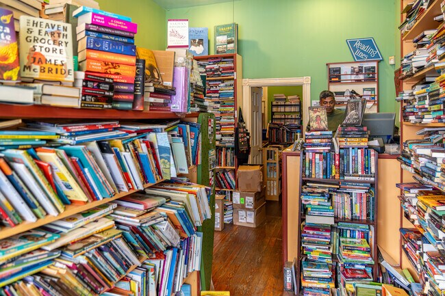 Bindlestiff books, near Cobbs Creek, can be described as wonderfully disorganized.