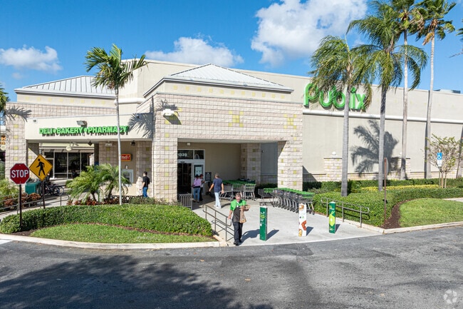 There is a convenient Publix supermarket at Palmetto Park Square in Boca Raton Square.