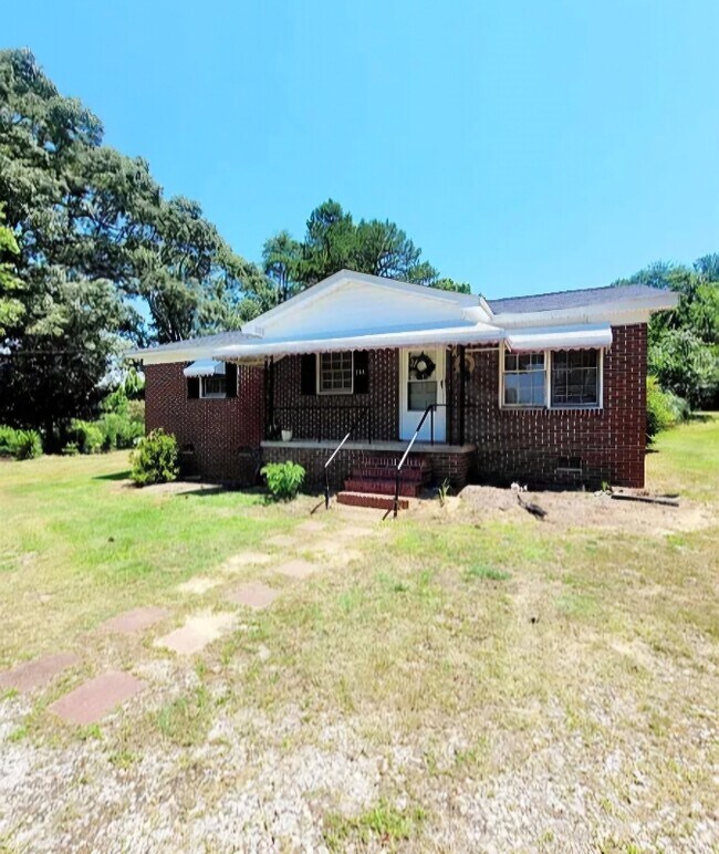 266 Eisontown Rd, Jonesville, SC 29353