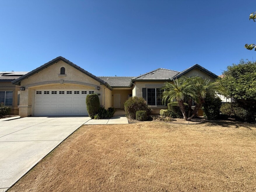 11008 Snowcreek Falls Ave, Bakersfield, CA 93312 - photo 1