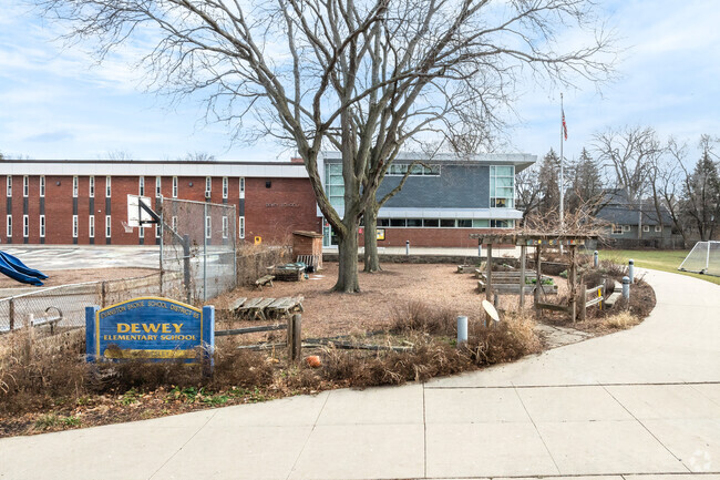 Dewey Elementary has great outdoor spaces for students to enjoy.