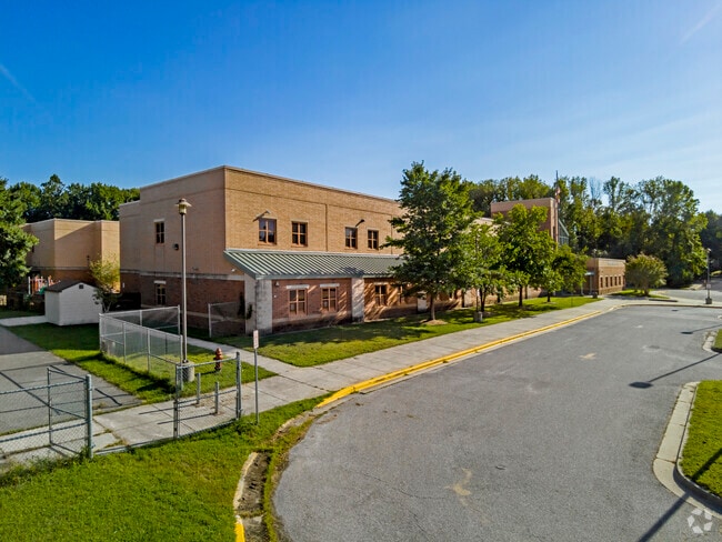 Lake Arbor Elementary is part of Prince George's County Public School District.