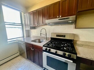 553 Undercliff Ave Unit 14, Edgewater, NJ 07020