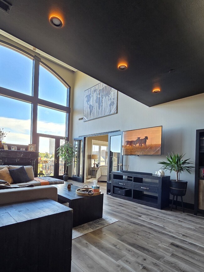 1515 N Van Buren St Unit 510, Milwaukee, WI 53202