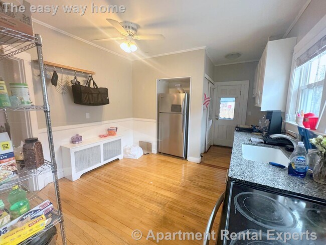 281 Alewife Brook Pkwy unit 2, Somerville, MA 02144 - photo 4
