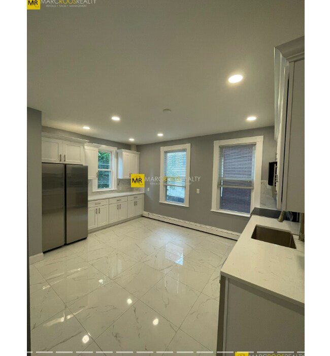 521 Green St unit 1, Cambridge, MA 02139 - photo 4