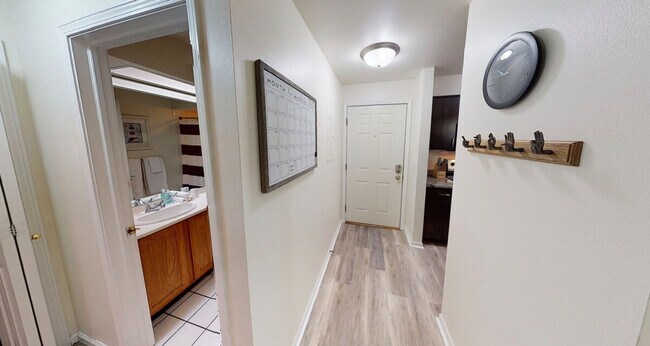 1621 Congress Ave unit ID1253099P, Oshkosh, WI 54901 - photo 6