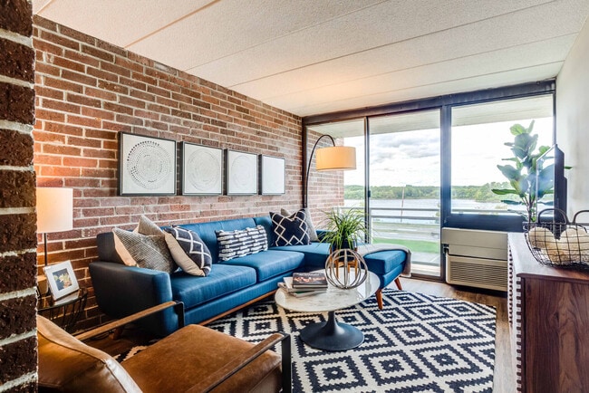 The Green at 9 and 90, Framingham, MA 01702 - photo 6