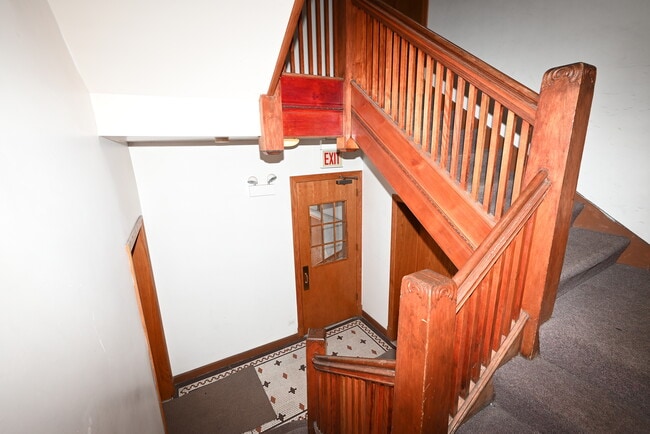 1019 62nd St E, Chicago, IL 60637 - photo 6