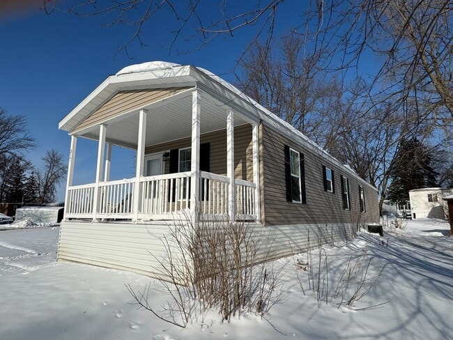 317 22nd St NW, Stewartville, MN 55976 - photo 4