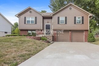 506 Broadway St, Grain Valley, MO 64029