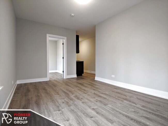 711 W Brompton Ave unit 703-10, Chicago, IL 60657 - photo 4