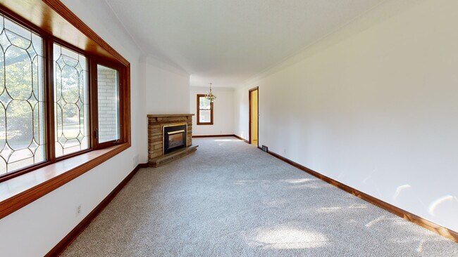 6379 Hodgson Rd, Circle Pines, MN 55014 - photo 3