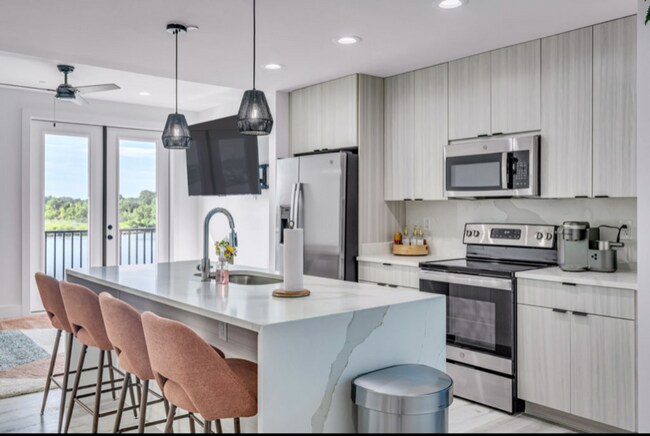 1302 Magnolia St unit A104, Gulfport, MS 39507 - photo 7