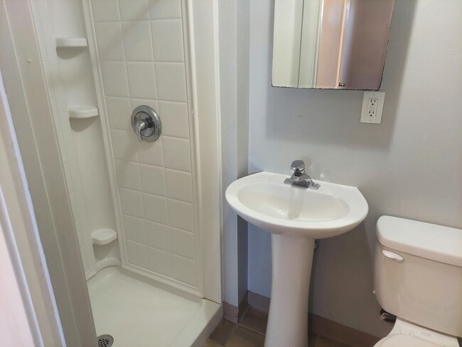 410 S 100 E, Kanab, UT 84741 - photo 3