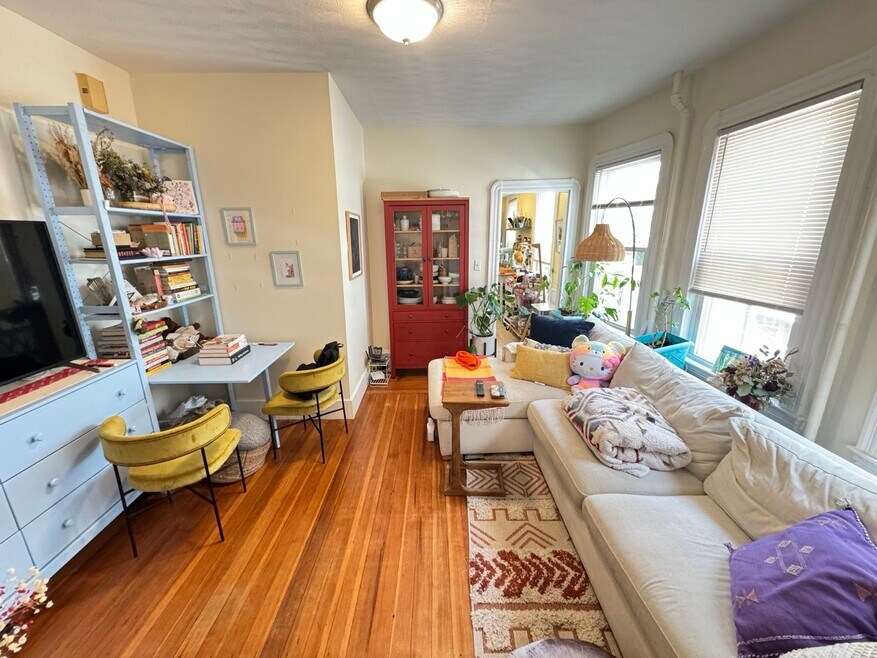 205 Highland Ave unit 1, Somerville, MA 02143 - photo 1