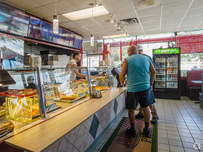 Edwardsville locals flock to Lino's pizza for the best pizza in town.