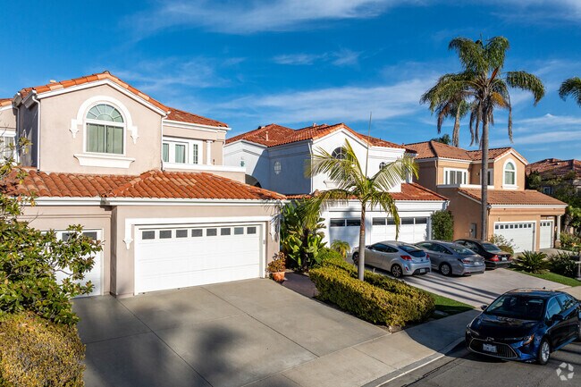 Many beautiful homes in Laguna Niguel City are mediterranean style architecture.