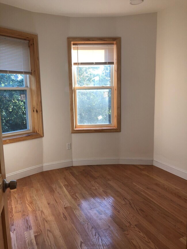 20 Winthrop St unit 3, Boston, MA 02136 - photo 7