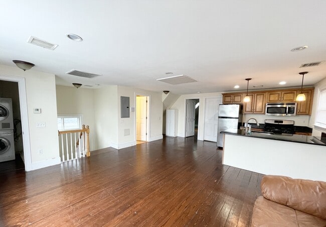 178 Hillside St unit 2, Roxbury Crossing, MA 02120 - photo 3