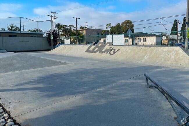 McBride Park Skate Plaza is a nice place to skate board in the Central neighborhood.